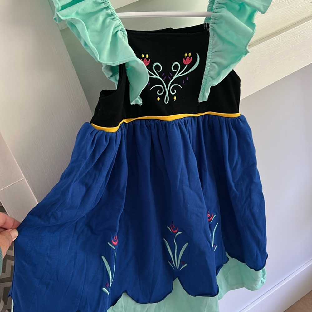 Frozen Anna dress, size 7